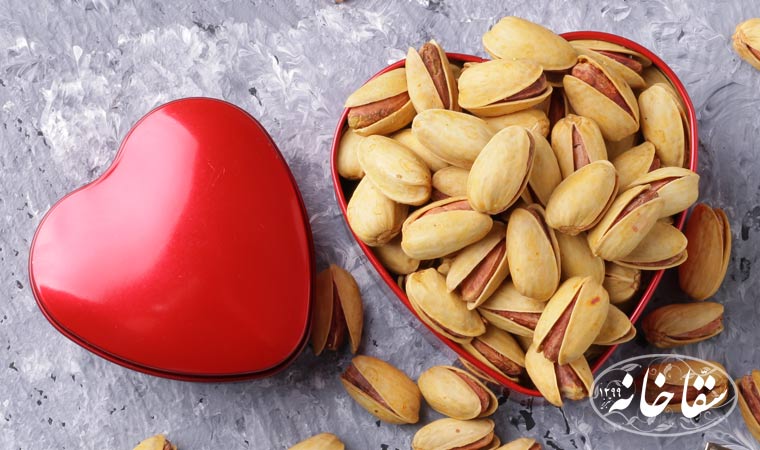 خواص آجیل تبریز برای لاغری